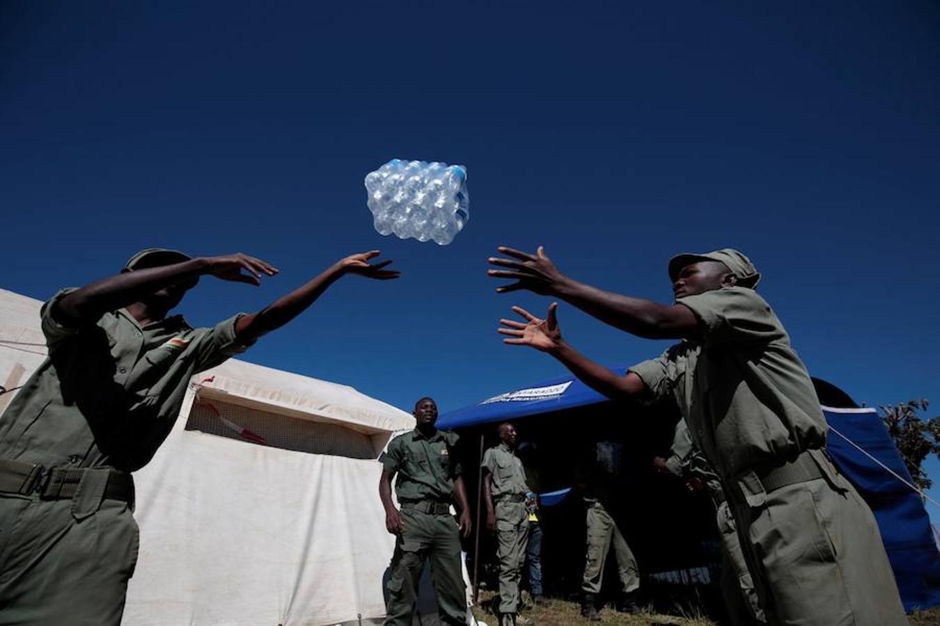 El ciclón Idai, que ha devastado poblaciones enteras a su paso por Mozambique, Malawi y Zimbabue, ha causado al menos 2,8 millones de afectados, según los cálculos que hoy hizo públicos el Programa Mundial de Alimentos (PMA) de las Naciones Unidas.