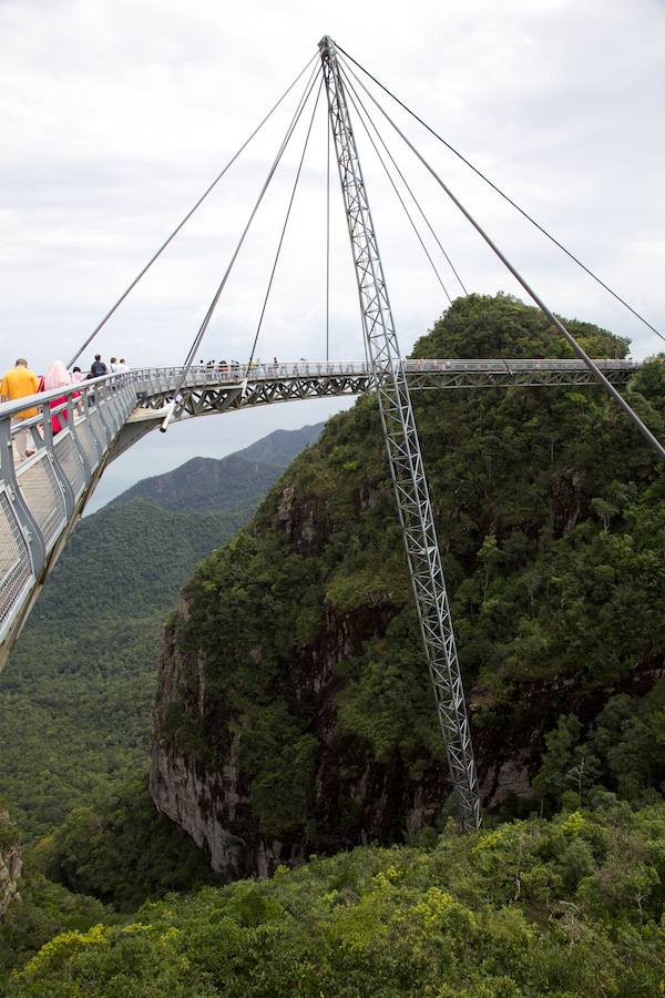 Skybridge, el puente curvo de Langkawi (Malasia)