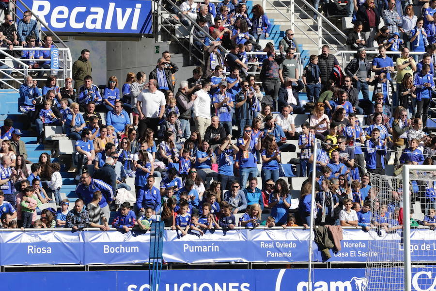 Dos millares de aficionados apoyan al Oviedo en el último entrenamiento antes del derbi