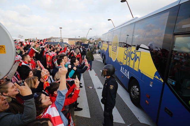 Los sportinguistas, animados antes del partido más esperado.