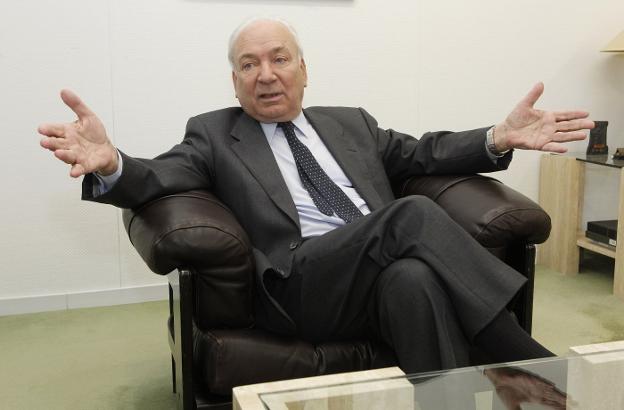 El fundador y actual presidente de ILAS-Reny Picot, Francisco Rodríguez, en su despacho. 