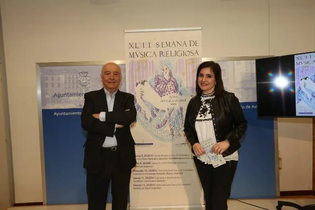 José María Martínez y Yolanda Alonso en la presentación de la Semana de Música Religiosa. 