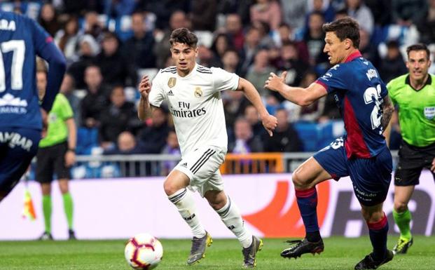 Brahim fue de los pocos que destacaron ante el Huesca, en su primer partido como titular. 