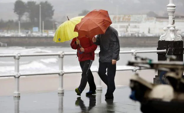 Día lluvioso en Gijón.