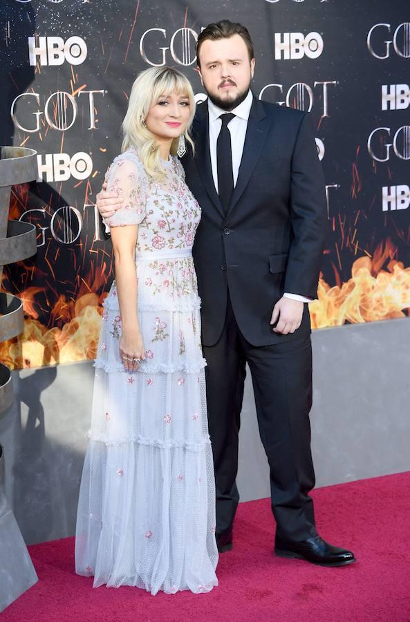 Los actores y otras presonalidades posan en la premiere de la temporada número 8 en el Radio City Music Hall de Nueva York