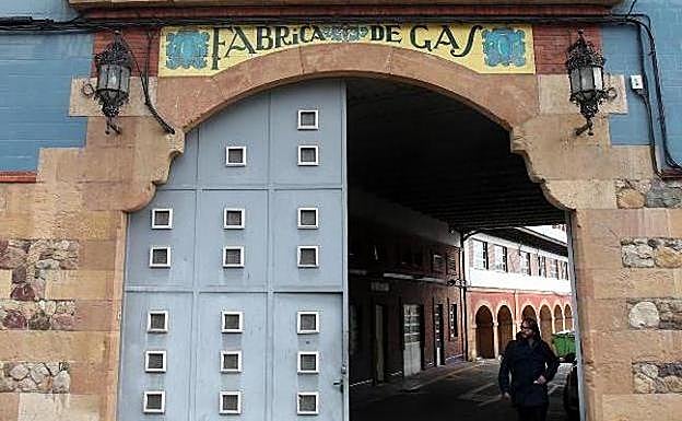 Urbanismo comienza los trámites para la firma del convenio de compra de la Fábrica de Gas a EdP