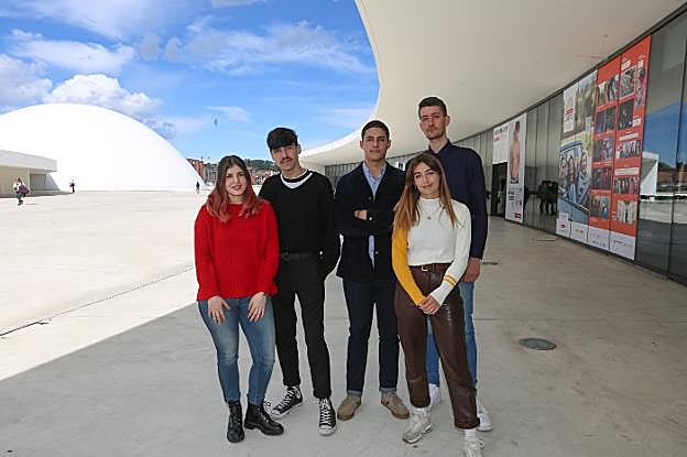 Laura Ovies, Daniel Bernués, Taré Luis Lozano, Clara Isabel Pérez y Juan Carlos Mori. 