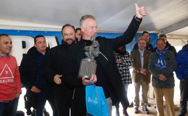 Antonio Rivas, exjugador y exentrenador del Real Oviedo, Oviedista del Año