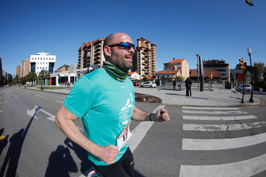 Fotos: ¿Estuviste en la I Carrera de Empresas de Asturias? ¡Búscate!