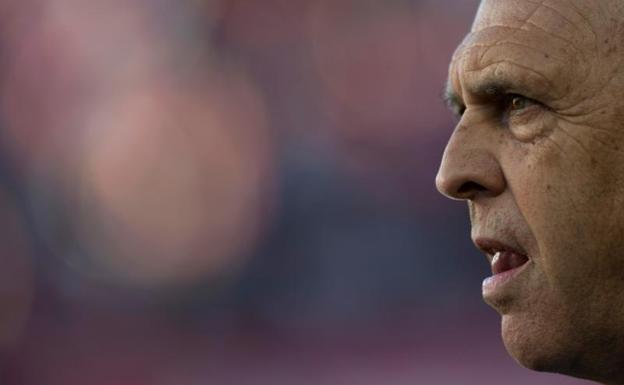 El entrenador del Sevilla, Joaquín Caparros