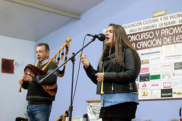 Irache Espina, durante su actuación en La Nueva. 