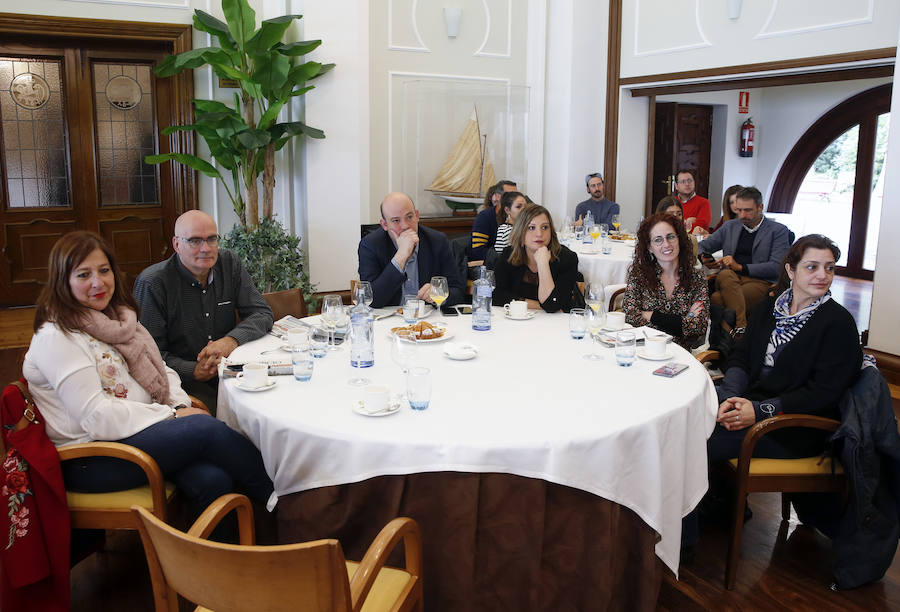 Consiste del XX concurso que EL COMERCIO lleva a cabo para escoger la iniciativa más atractiva, funcional e útil de la región. El sorteo cuenta con seis categorías: Empresarial / institucional, Servicio e iniciativa social, Ocio, Comercio Online, APPS y Blogs