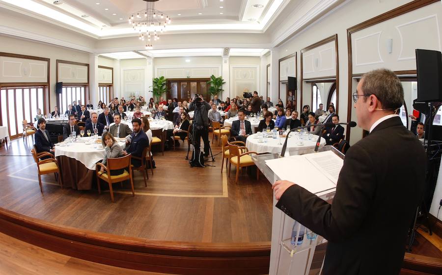 Consiste del XX concurso que EL COMERCIO lleva a cabo para escoger la iniciativa más atractiva, funcional e útil de la región. El sorteo cuenta con seis categorías: Empresarial / institucional, Servicio e iniciativa social, Ocio, Comercio Online, APPS y Blogs