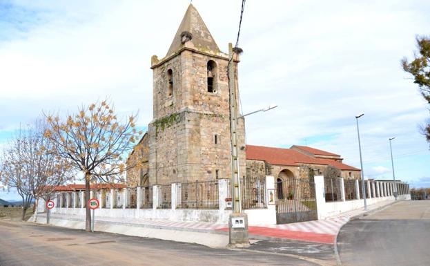 Parroquia de Mengabril donde ejercía José Donoso.