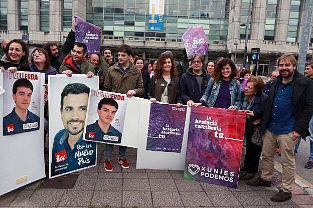 Los candidatos de Unidas Podemos, en Mieres. 