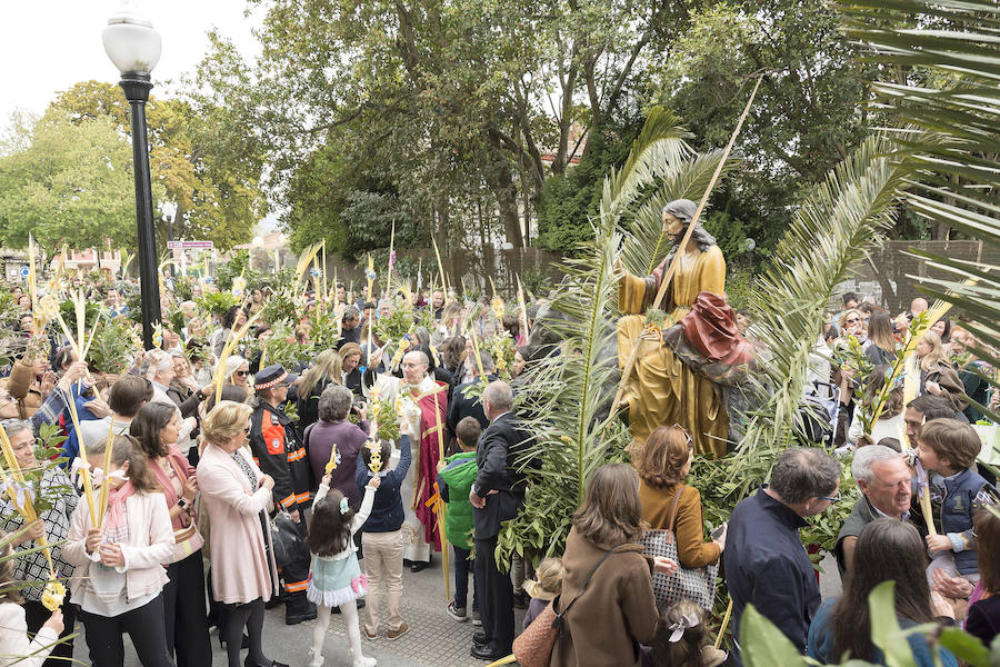 Procesión de La Borriquilla, en Somió. 