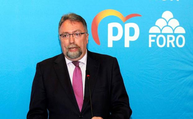 El número 2 de la coalición PP-Foro, Isidro Martínez Oblanca.