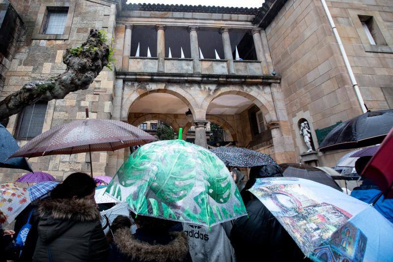 El beso de Judas logró procesionar, pero la incesante lluvia de la tarde impidió los Sanjuaninos cumplir con el Silencio