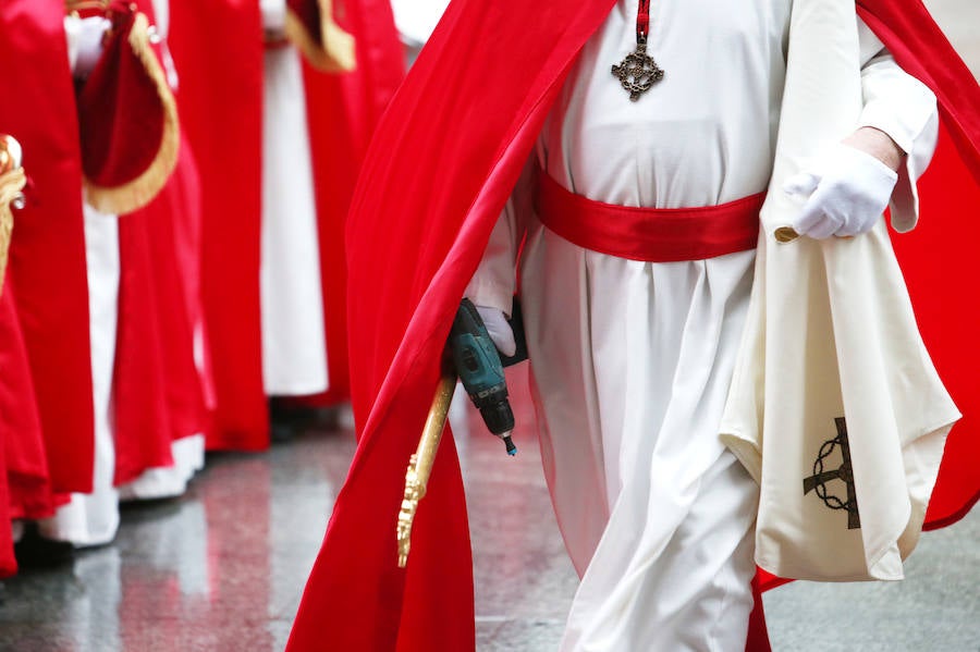 La basílica de San Juan acogió la ceremonia del indulto que tenía previsto celebrarse a las puertas del Tribunal Superior de Justicia. 