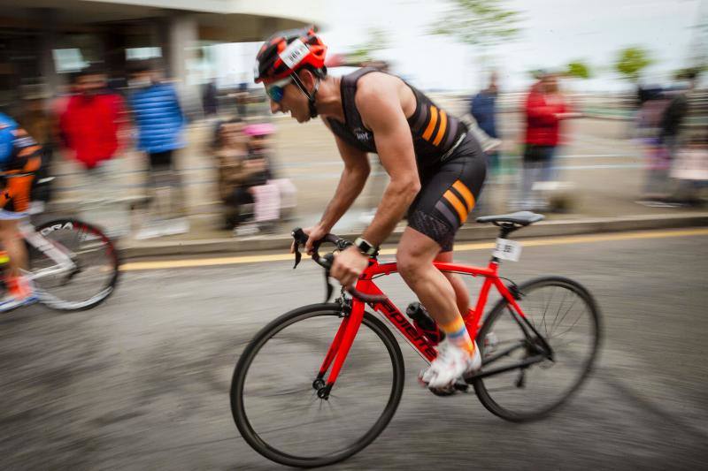 La competición organizada por el Academia Civil-CNSO en las inmediaciones de la playa de Poniente fue, de nuevo, uno de los grandes referentes deportivos de la ciudad de la mañana de Viernes Santo.