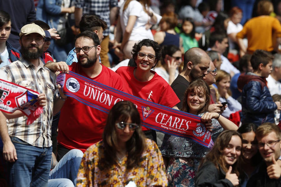 Fotos: ¿Estuviste en el derbi femenino en El Molinón? ¡Búscate!