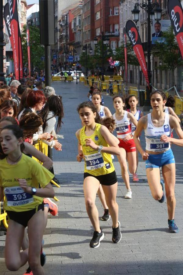 Nassin Hassaous y Marta Pérez resultaron vencedores de la trigésimo segunda edición de la Milla Urbana de Avilés, que una vez más volvió a llenar el centro de la ciudad para disfrutar del mejor mediofondo del país