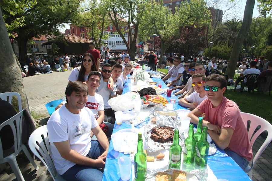 La edición de 2019 de la Comida en la calle de Avilés vuelve a repetir el éxito de la edición precedente