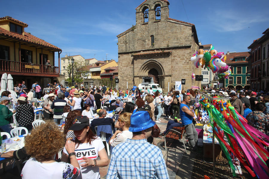 La edición de 2019 de la Comida en la calle de Avilés vuelve a repetir el éxito de la edición precedente