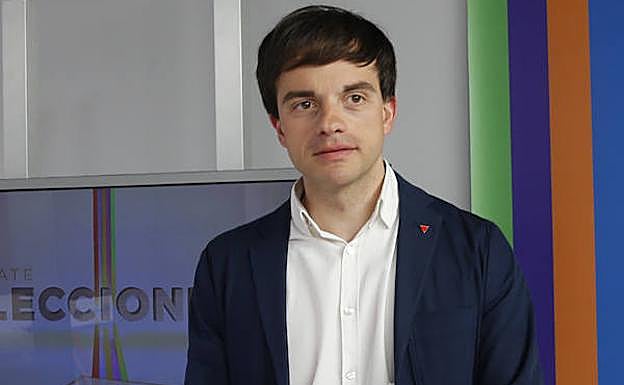 El candidato de IU, Juan Ponte