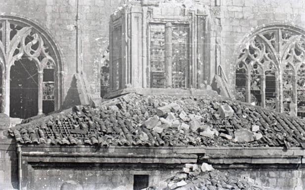 Imagen principal - Cuando la Catedral de Oviedo resurgió de sus cenizas