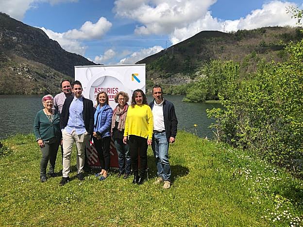 IU llama al cambio en Sobrescobio