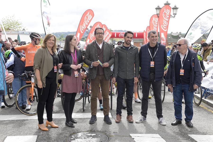 El colombiano Carlos Julián Quintero se ha impuesto en la primera etapa de la Vuelta a Asturias 2019, que ha recorrido 179 kilómetros entre Oviedo y Pola de Lena.