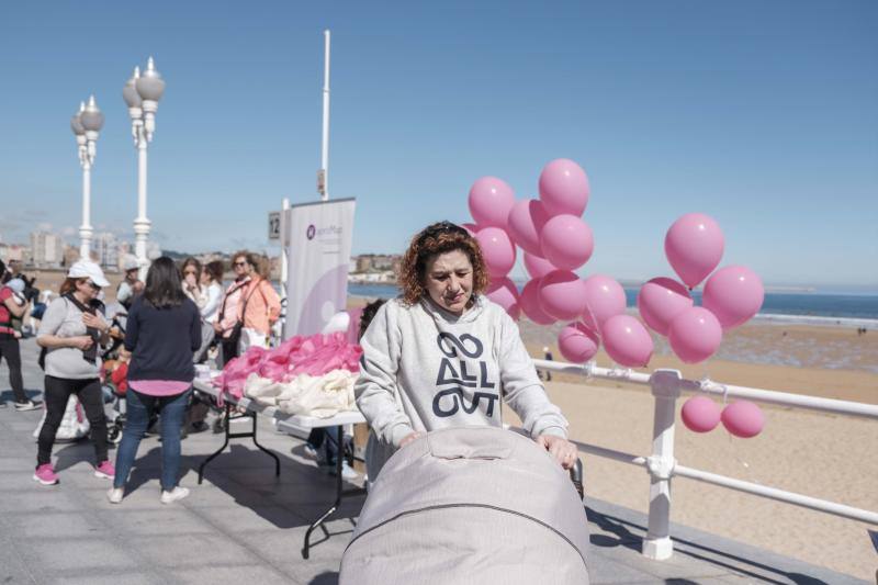 La Asociación Profesional de Matronas de Asturias celebró el Día Internacional de las Matronas con una marcha bajo el lema: 'Matronas y matrones, defensoras y defensores de los derechos de las mujeres'