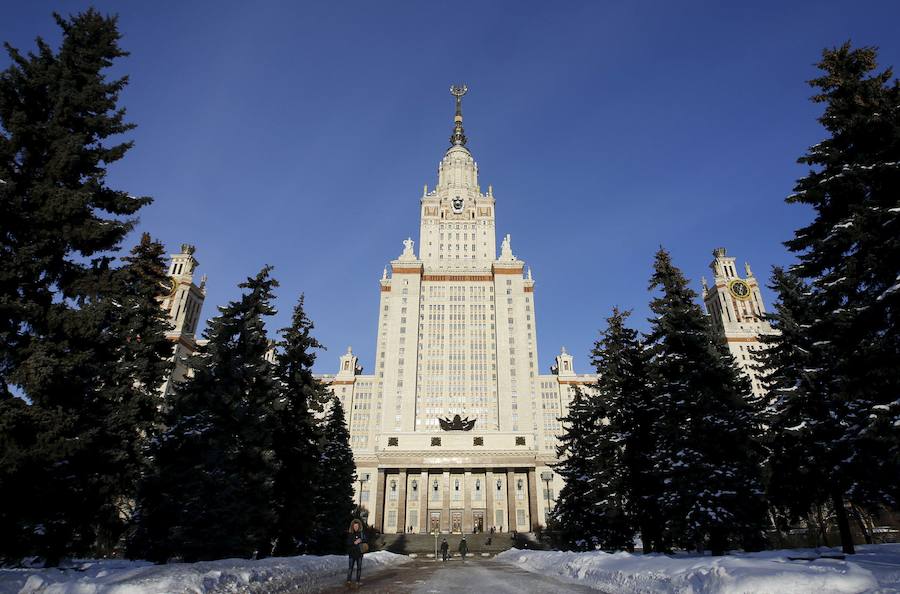 Universidad de Moscú, Rusia. 