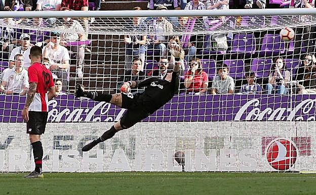 El remate de Waldo se coló por la escuadra de la portería de Iago Herrerín. 