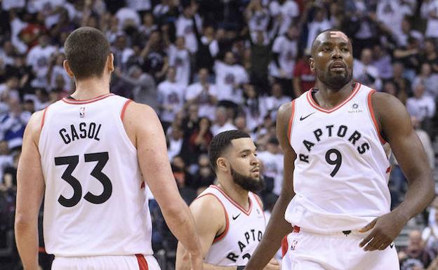 Marc Gasol y Serge Ibaka, durante el partido. 