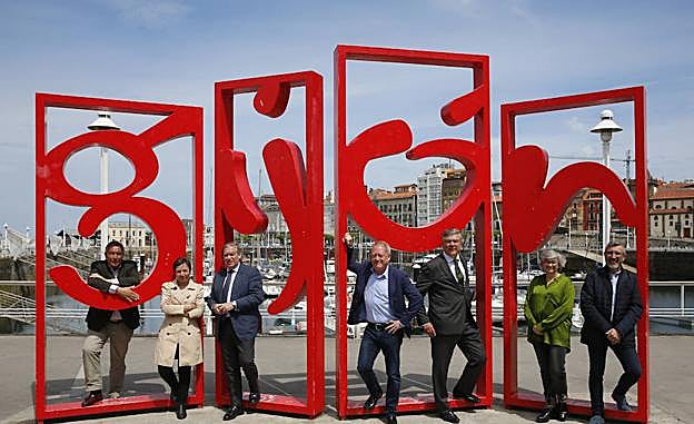 Álvaro Muñiz (Foro), Yolanda Huergo (Podemos), Alberto López-Asenjo (PP), Aurelio Martín (Xixón por la Izquierda), Eladio de la Concha (Vox), Ana González (PSOE) y José Carlos Fernández Sarasola (Ciudadanos).