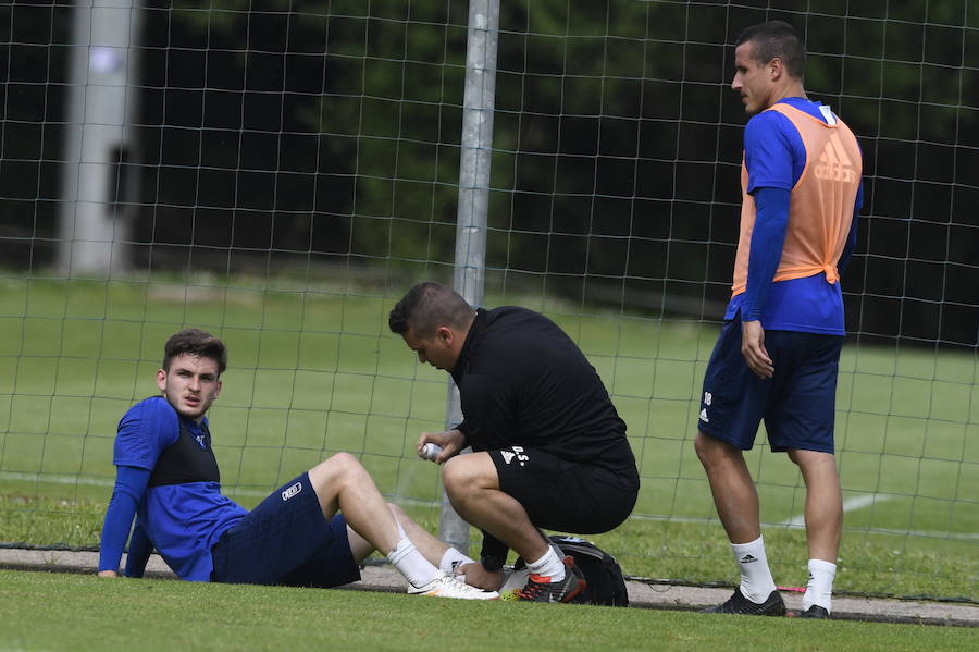 El Real Oviedo se prepara en El Requexón para el enfrentamiento contra el Málaga del próximo lunes