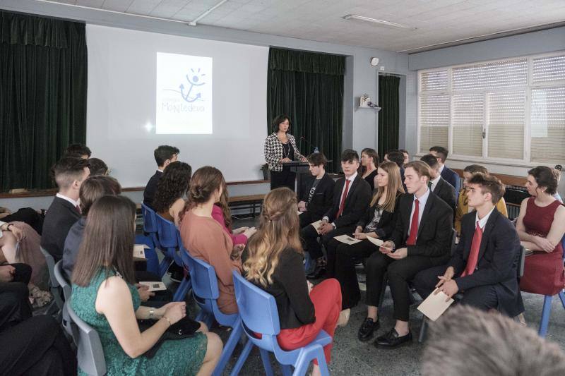 Colegios e institutos de la ciudad celebraron los actos de graduación de los alumnos de Segundo de Bachillerato.