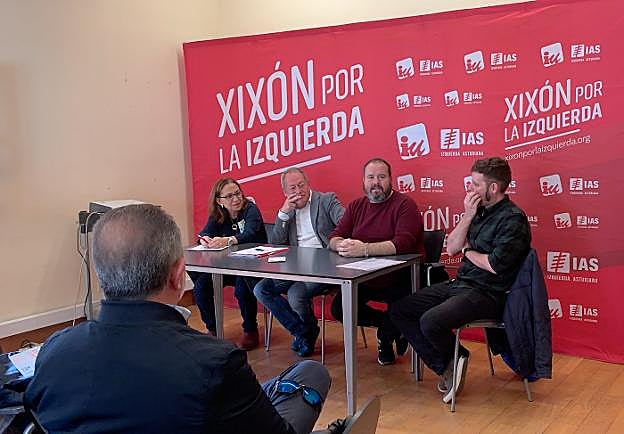 Manuela Blanco, Aurelio Martín, Joan Mena y Carlos López. 