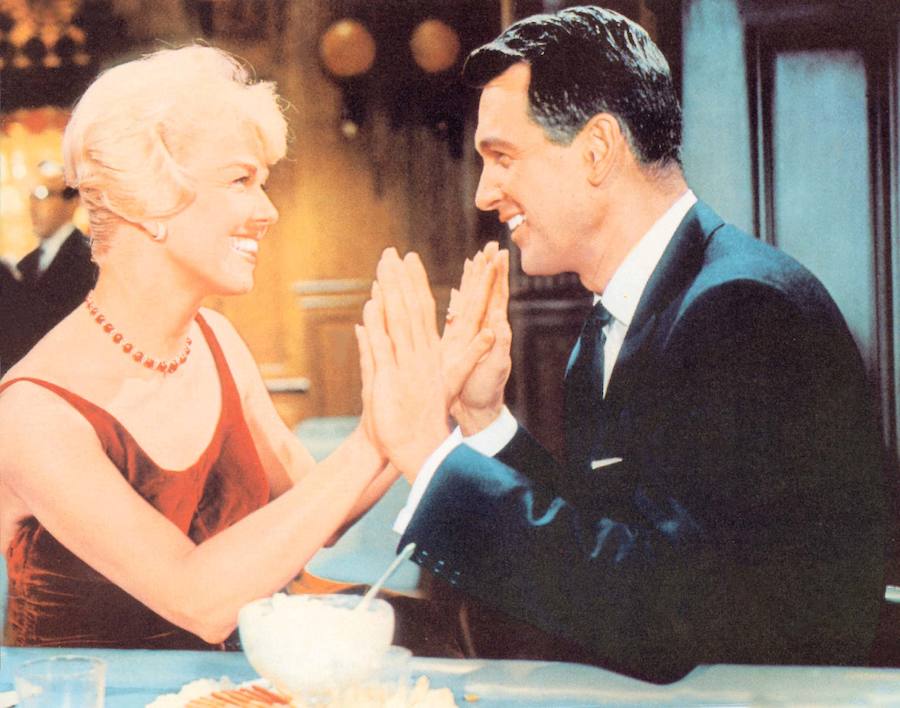 La leyenda de Hollywood y reconocida por la canción «Qué será, será», fallece a sus 97 años. 