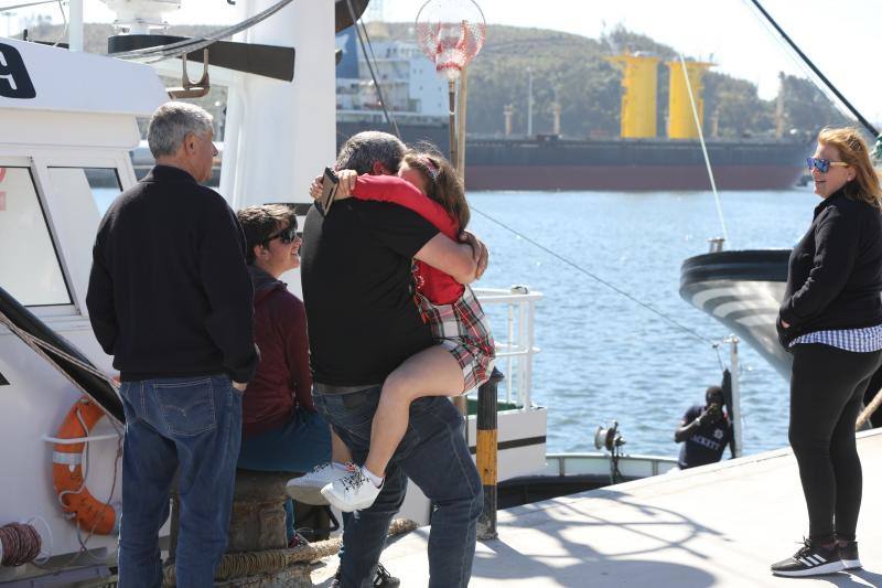 Los barcos avilesinos 'Berriz Amatxo' y 'Esmeralda Tercero' zarparon ayer a la costera del bonito con rumbo a las Azores, donde los bonitos suelen encontrarse en este momento. En los últimos años, las primeras capturas han tenido el premio de un precio más alto por el que ya se conoce como 'campanu' de la mar. 