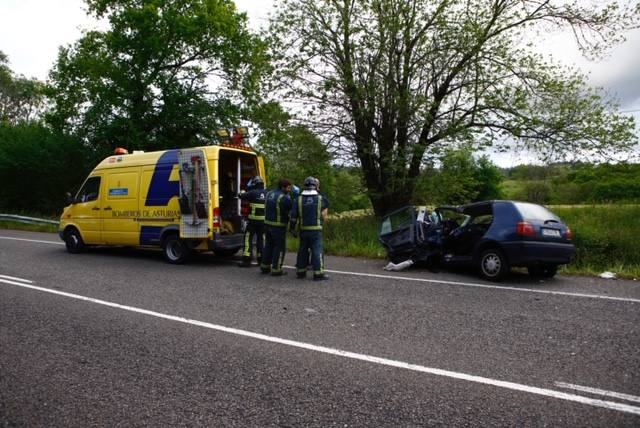 Un accidente en El Remedio pasadas las siete de este sábado por la tarde se ha saldado con una persona fallecida y dos heridos.
