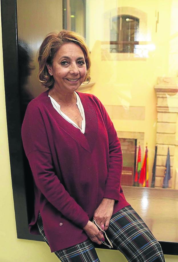 Marián García de la Llana, en el Ayuntamiento de Llanes. 