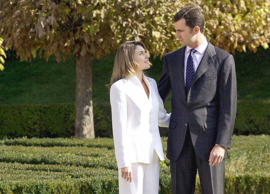 Felipe VI y Doña Letizia celebran su quince aniversario desde que se dieran el 'sí quiero' en La Almudena.