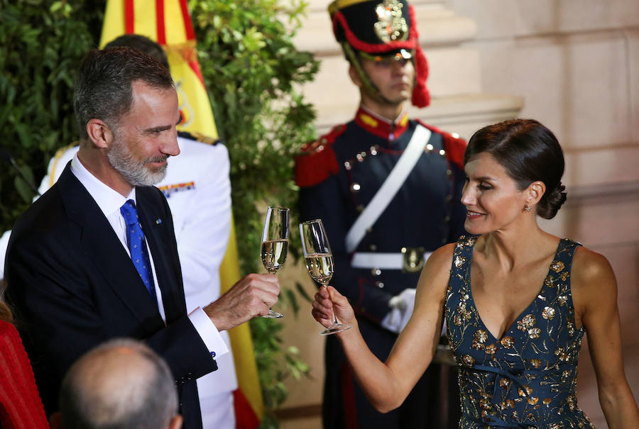 Felipe VI y Doña Letizia celebran su quince aniversario desde que se dieran el 'sí quiero' en La Almudena.