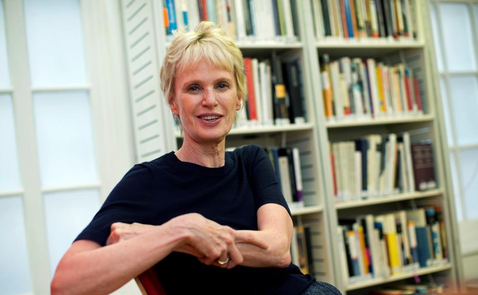 Siri Hustvedt durante la entrevista con Efe en el Instituto Cervantes de Londres. 