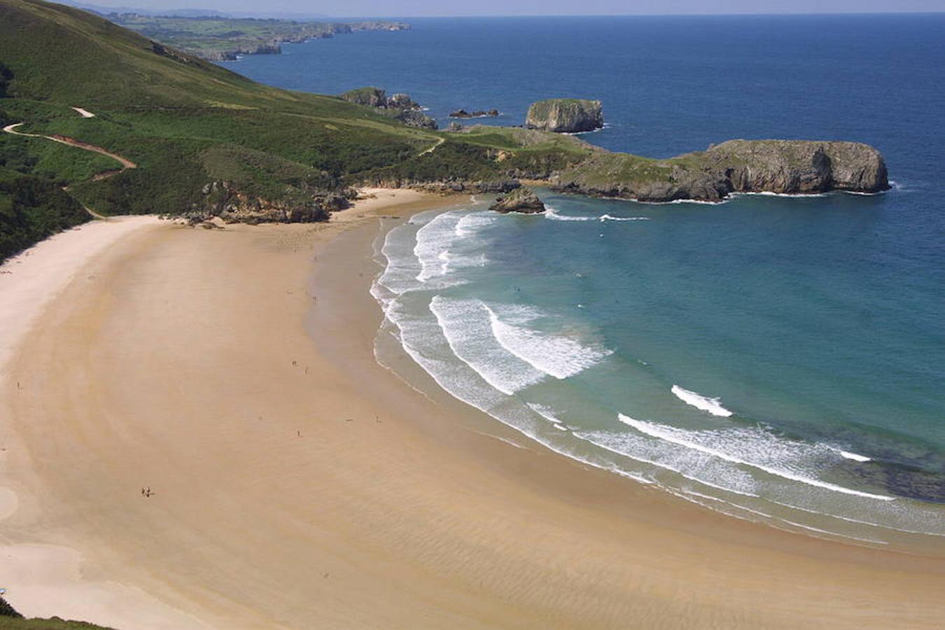 Playa de Torimbia en Llanes