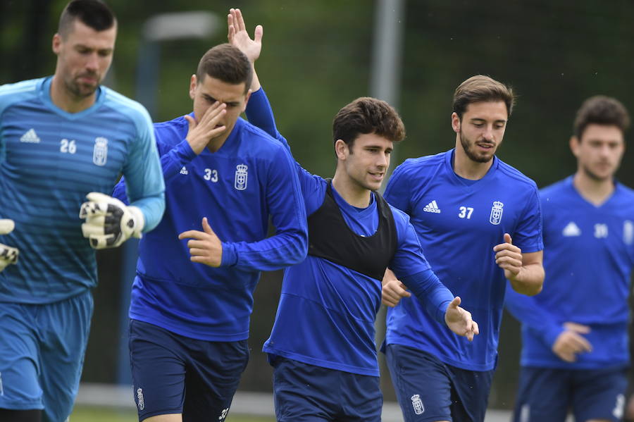 Sergio Egea prepara al equipo carbayón para enfrentarse al Tenerife el próximo domingo en el Heliodoro Rodríguez López.