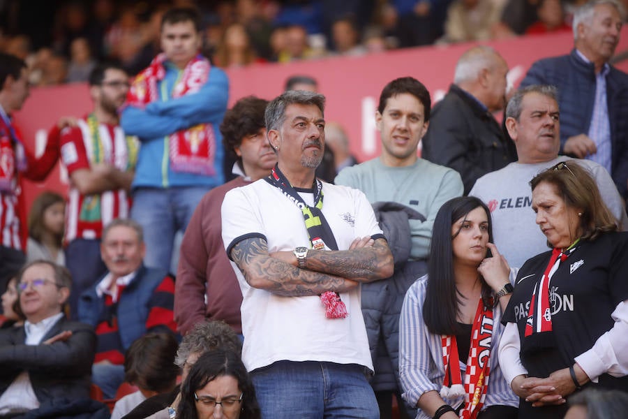 Fotos: ¿Estuviste en el Sporting - Albacete? ¡Búscate!